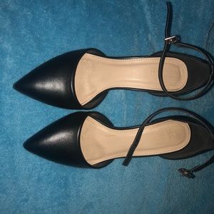 Black 2 inch heels 👠